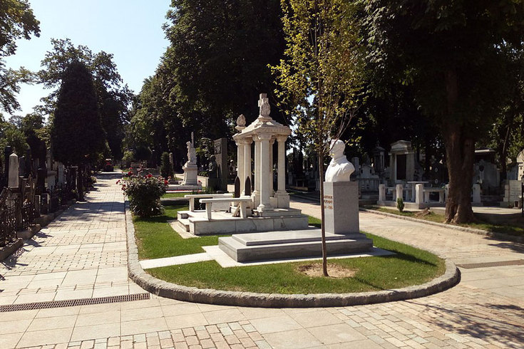 Liga izuzetnih velikana – sudbine slavnih pod prestoničkim kamenom i mermerom