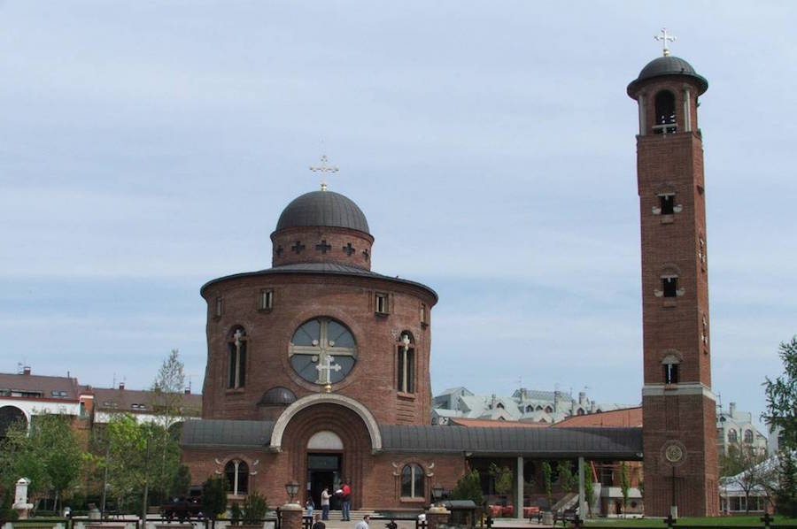 Hram Svetog Vasilija Ostroškog na Bežanijskoj kosi