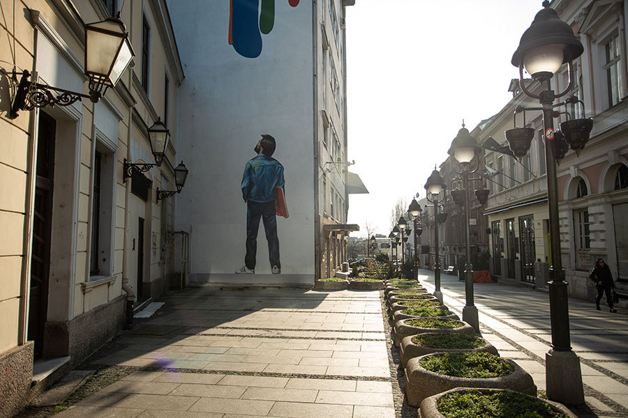 Mural u Rajićevoj: Student koji je decenijama zagledan u inspiraciju