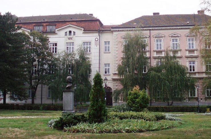 Zemunska gimnazija: kraljica znanja sa prestolom u Gradskom parku