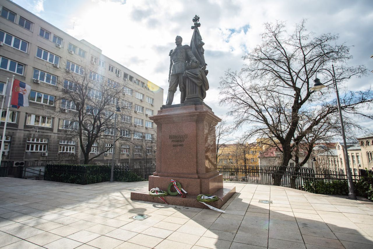 Ruski dom pod beogradskim domom (2): od „sigurne kuće“ do simbola novog lica prestonice