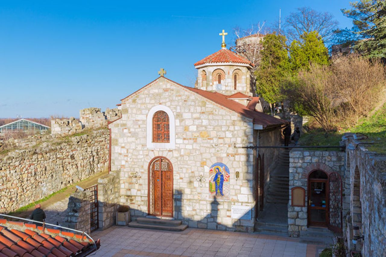 Čudotvorni izvor i Kapela svete Petke na Kalemegdanu