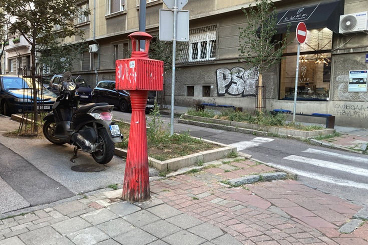 Svetleći milicioneri na ulicama Beograda: čemu su služili „blinkeri“?