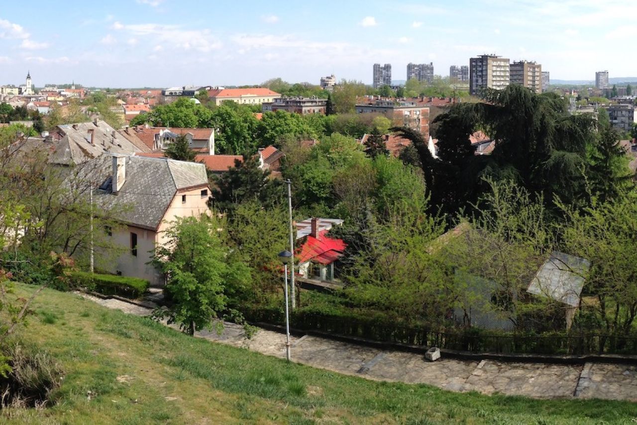Kalvarija - lagumi, parkovi i 128 poznatih Zemunaca
