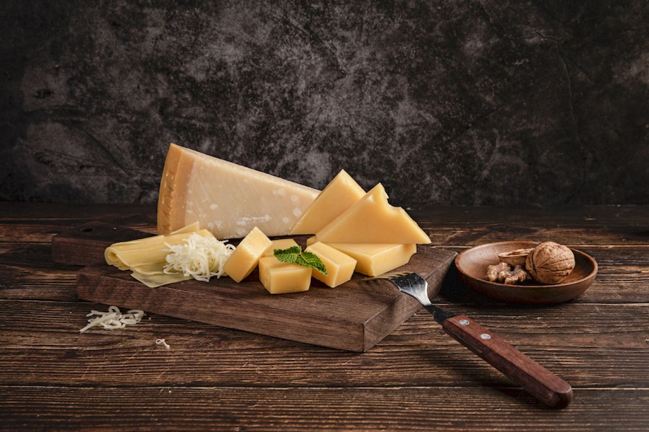 Koji sirevi imaju najviše proteina?