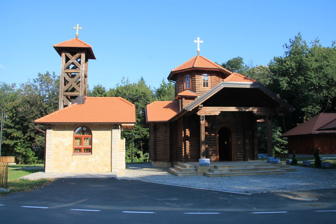 Dva pravoslavna bisera na obodima Avale