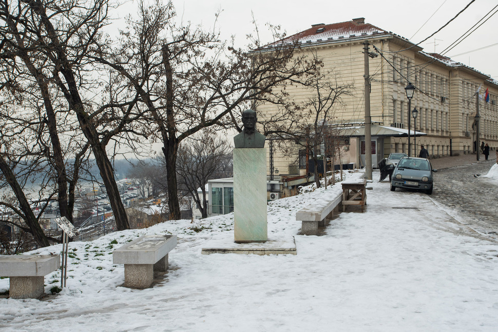 Spomenik Mihailu Petroviću Alasu.